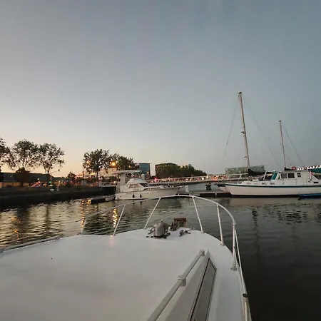 Nuit Insolite Dans Un Bateau